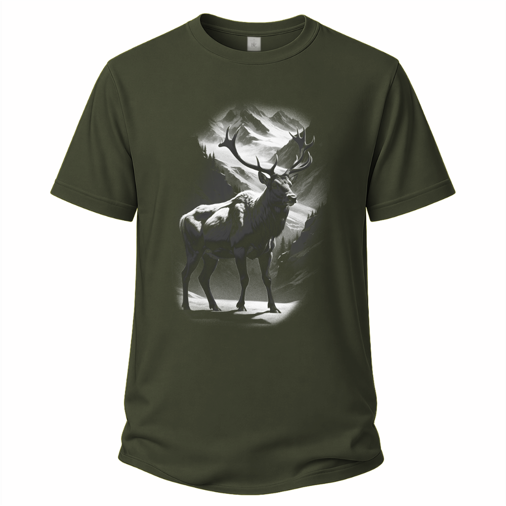 Olivegrünes Wander T-Shirt mit Caribou vor Berglandschaft im monochromen Outdoor-Stil.
