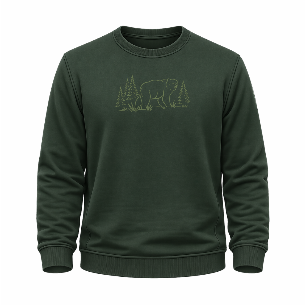 Grünes Wander Sweatshirt mit Bären-Silhouette, Tannen und ruhigem Waldmotiv.