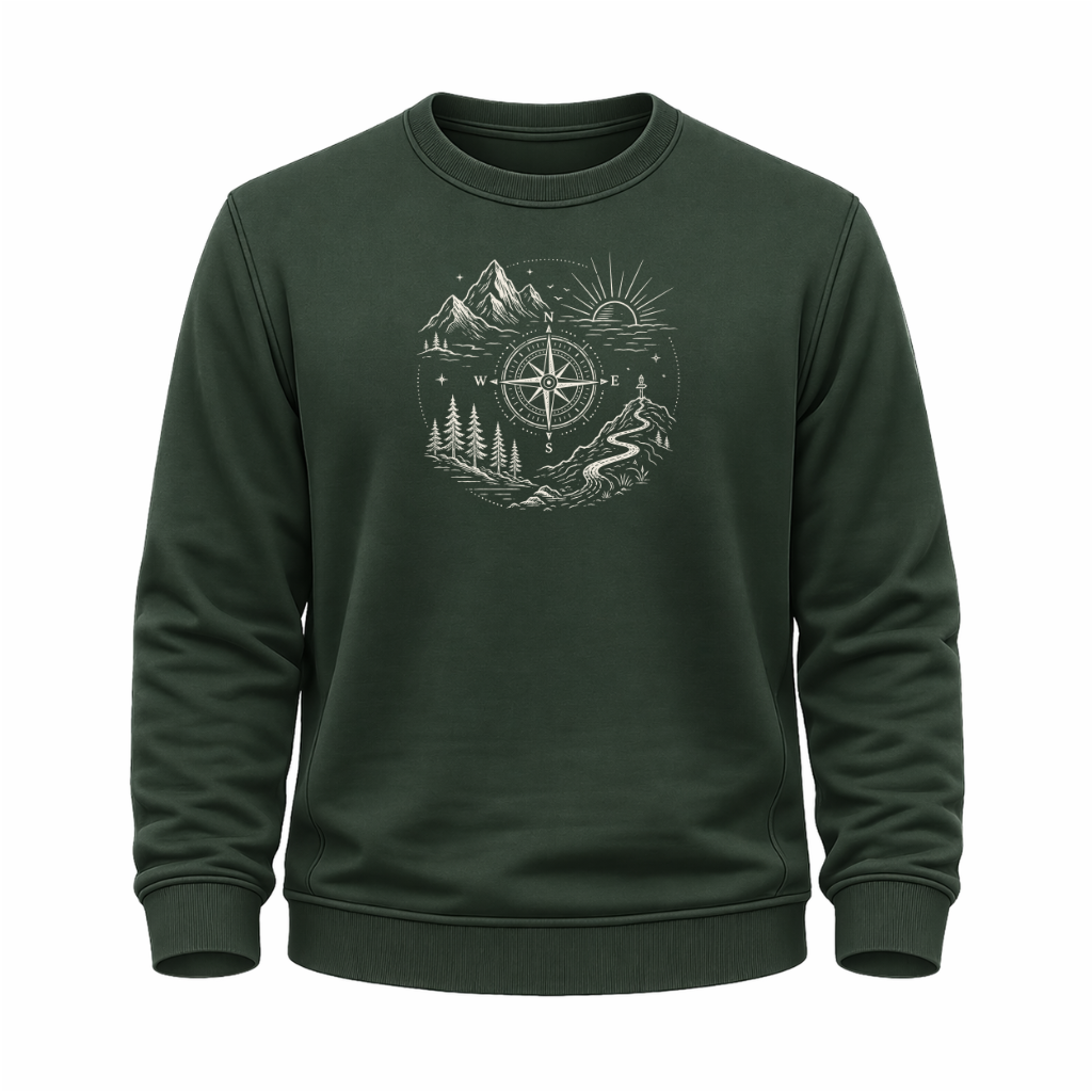 Grünes Wander Sweatshirt mit feinem Kompassmotiv, Bergen, Wald, Sonnenaufgang und geschwungenem Weg.