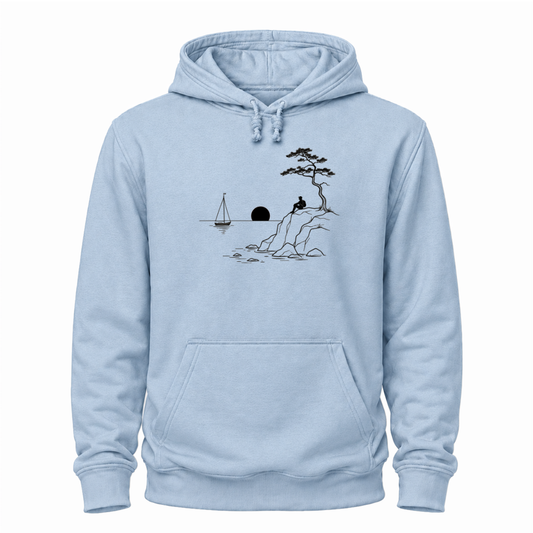 Blaues Wander Hoodie mit minimalistischer Liniengrafik: Wanderer an der Felsküste, Segelboot und Abendsonne. Für ruhige Outdoor-Momente.